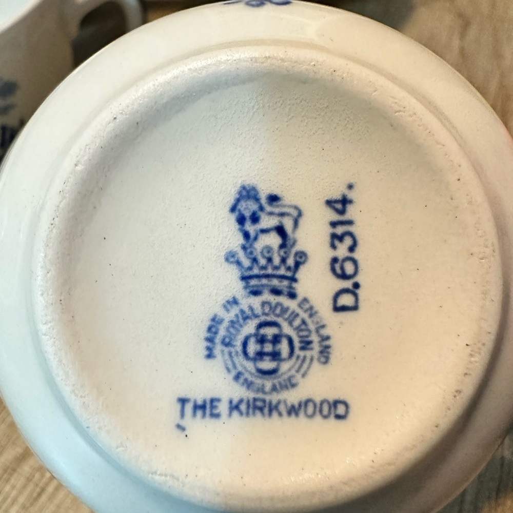 Royal Doulton The Kirkwood Blue set of 4 Tea Cups - Picture 4 of 4